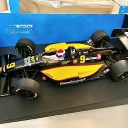1995 Minichamps Bobby Rahal #9 Miller Genuine Draft Shell Duracell Lola Road Course Indy Car 1/18 Scale Model F1 Racing Vehicle