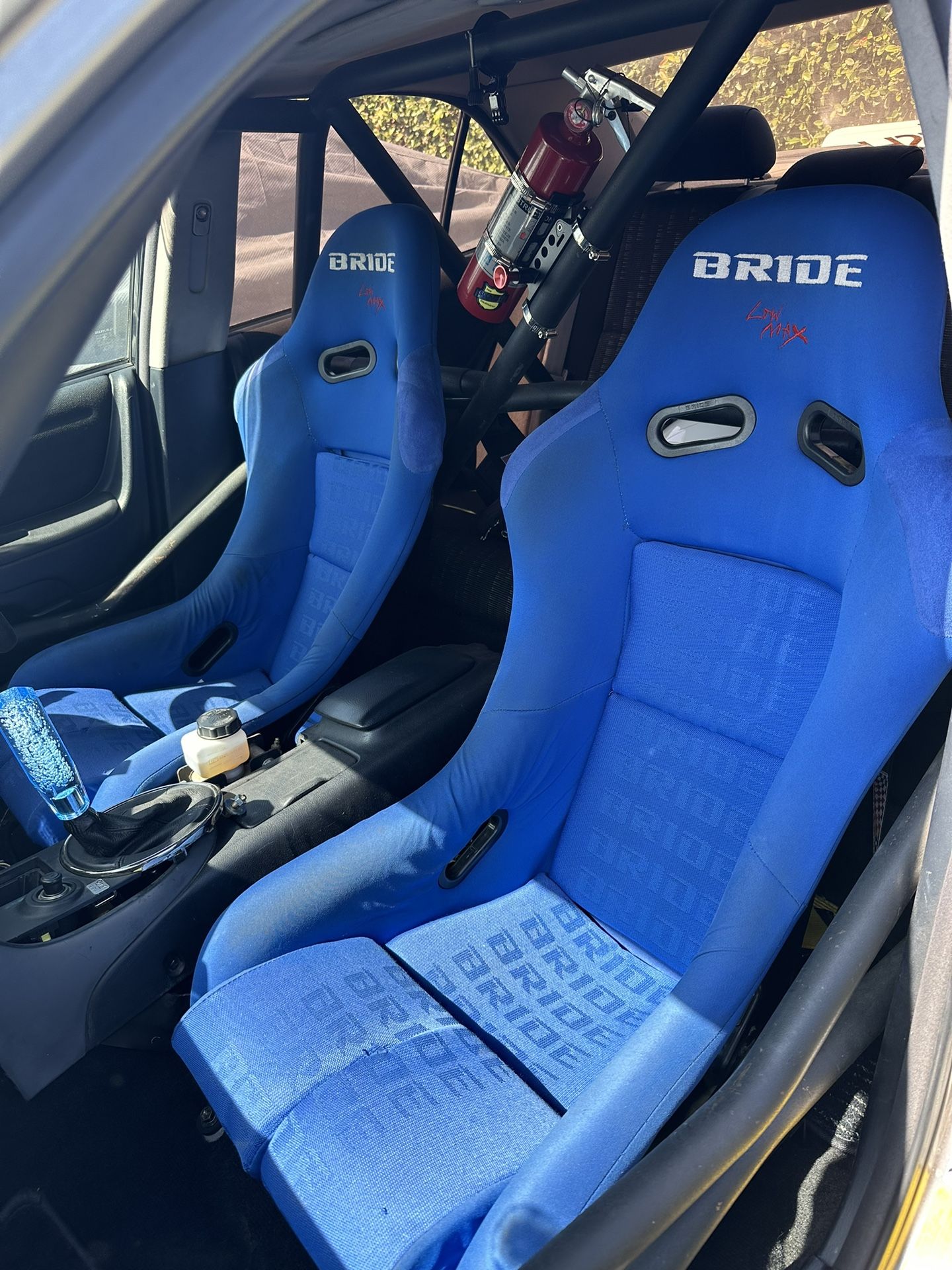 Blue Bride Low max Seats