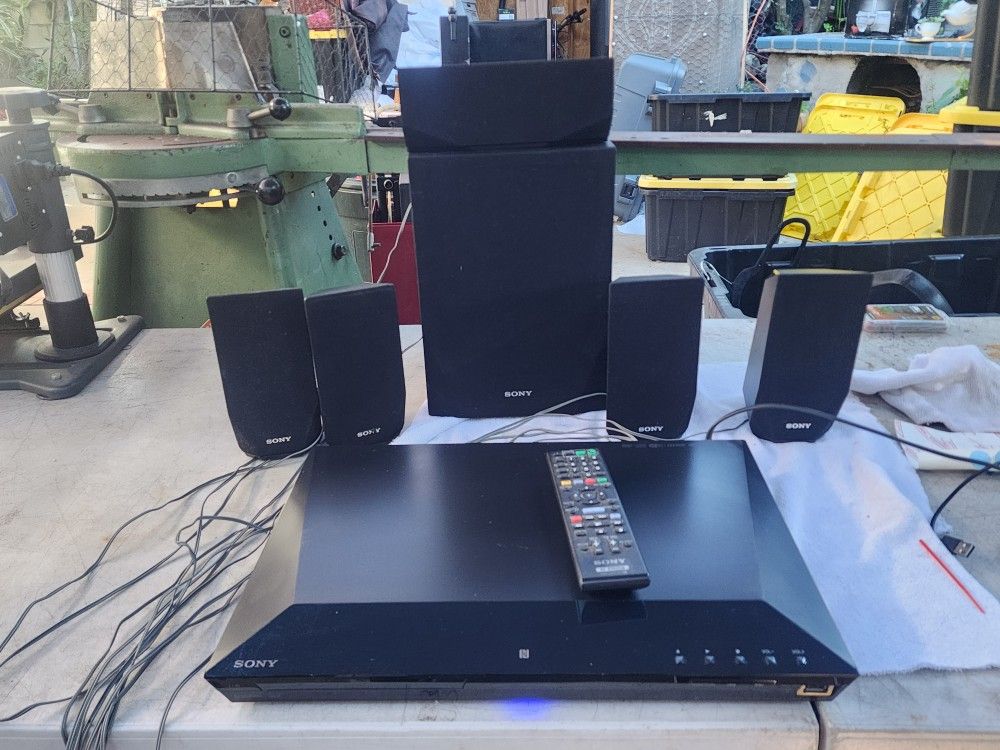 Sony BDV-E2100 Blu-Ray Home Theater System 5.1ch Tested Working w/Remote