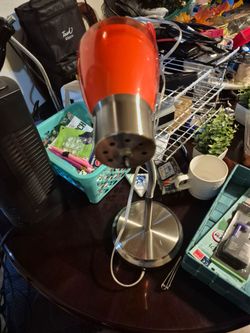 Table lamp