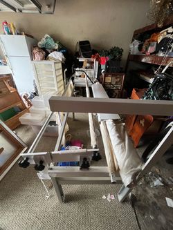 Quilting Frame with Sewing Machine and laser pointer