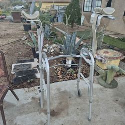 Walker With Forearm Support 