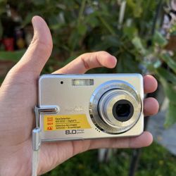Kodak EasyShare M883 Digital Camera