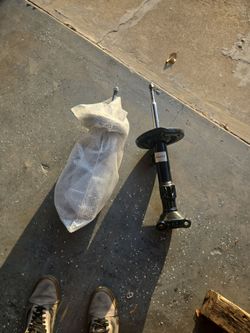 New Shock/ strut for mercedes benz