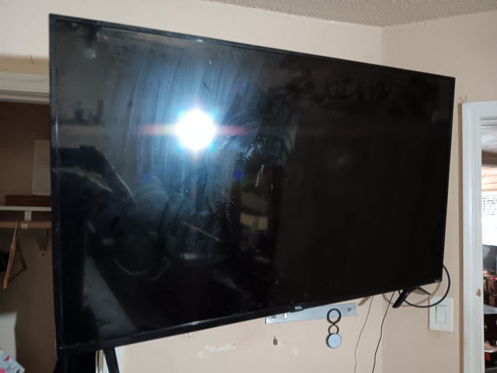 55" TCL ROKU TV