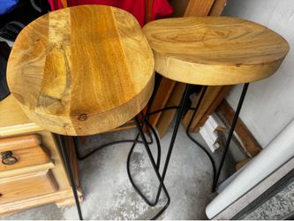 Bar stool