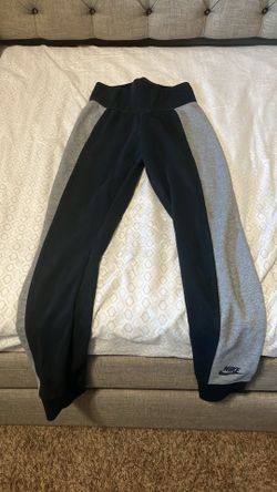 Nike leggings size small