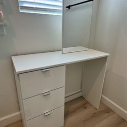 Make Up Vanity