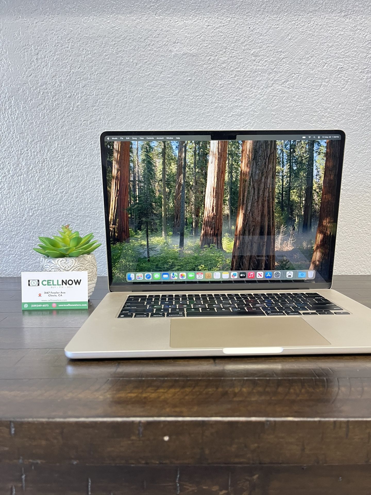 MacBook Air 15 inch M3 16 GB 512 GB used