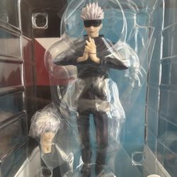 Pop Up Parade Satoru Gojo figure