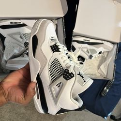 Jordan Military Black 4s