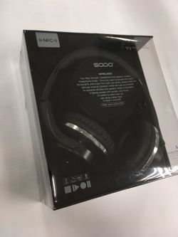 MH1 Bluetooth Twist out headphones