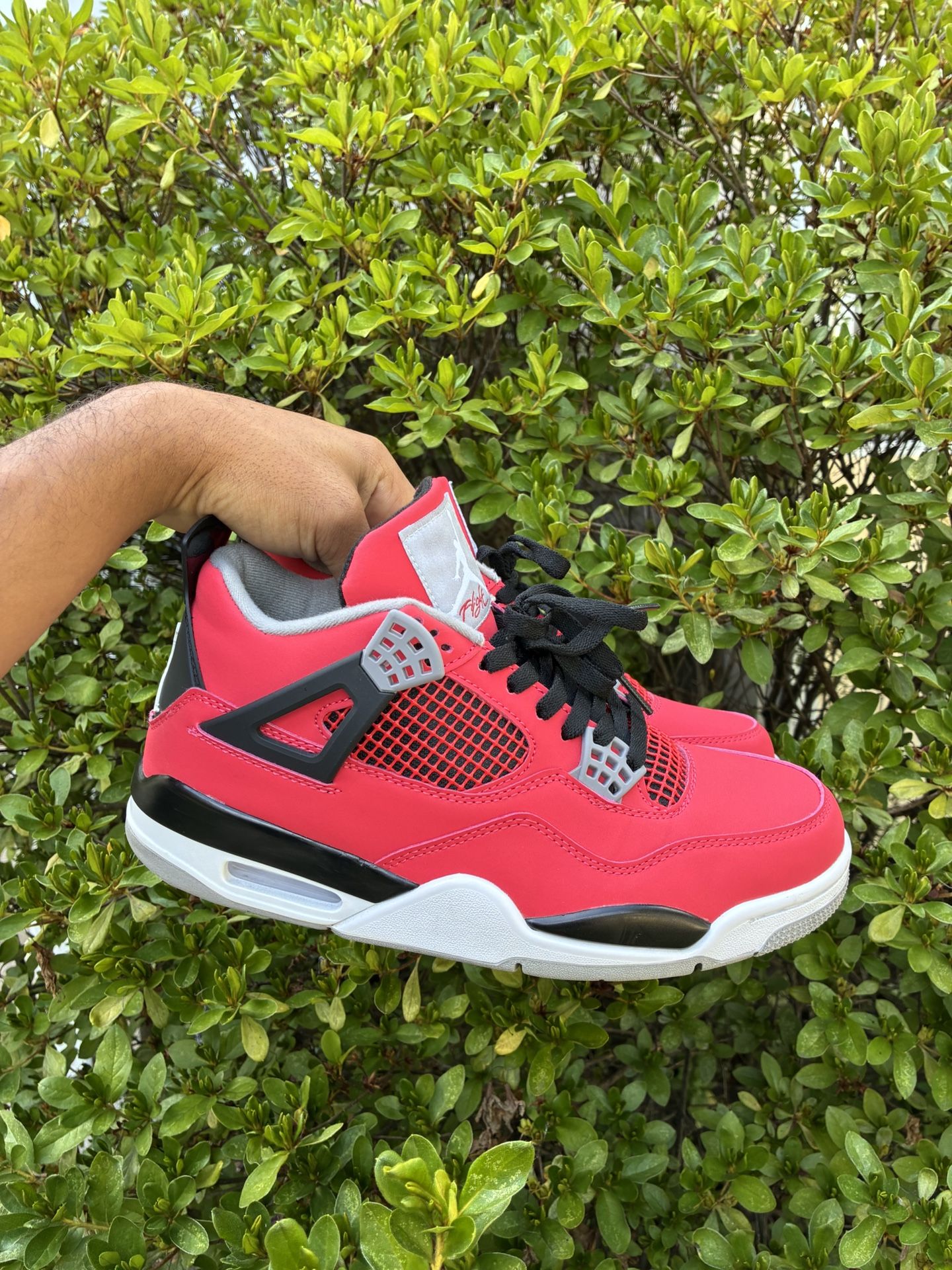 Jordan 4s For Sale Size 9:5 Willing To Negotiate Asking 100$