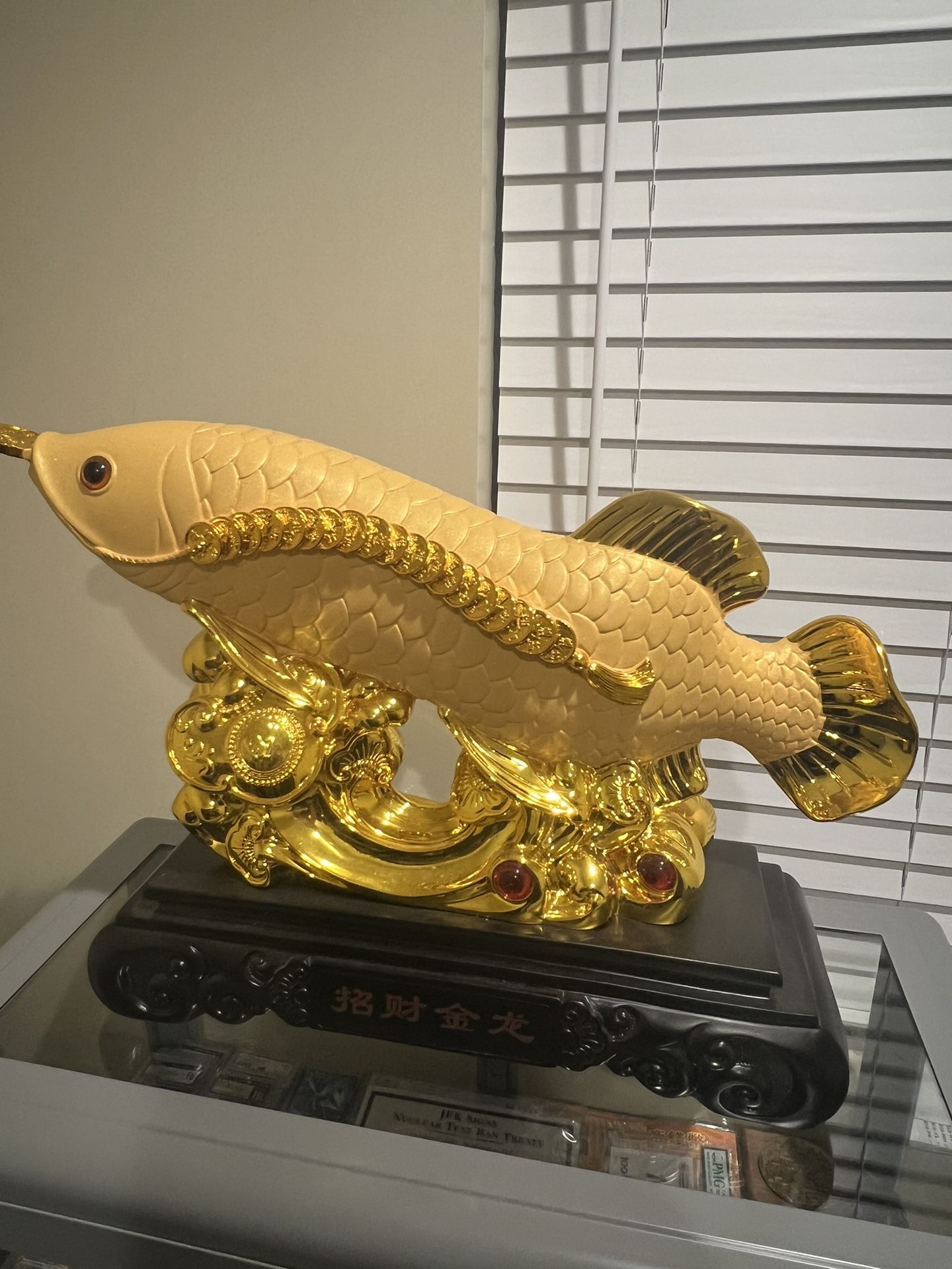 Gold Arowana Fish Statue