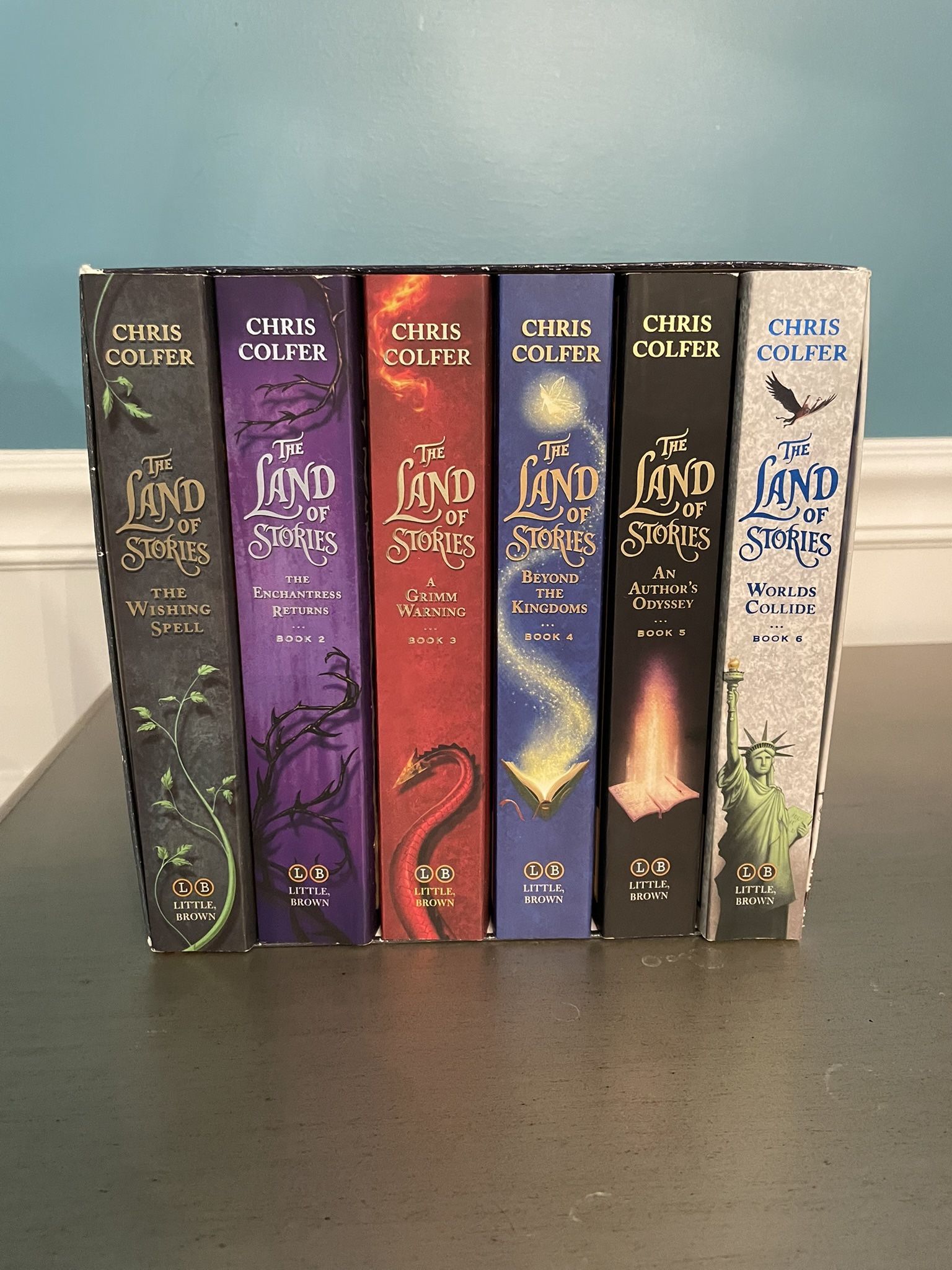 Land Of Stories Boxed Set
