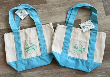 Trader Joe’s mini tote pastel- New with Tag