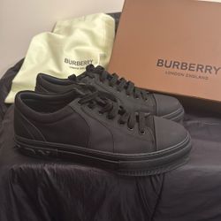 Burberry Sneakers 