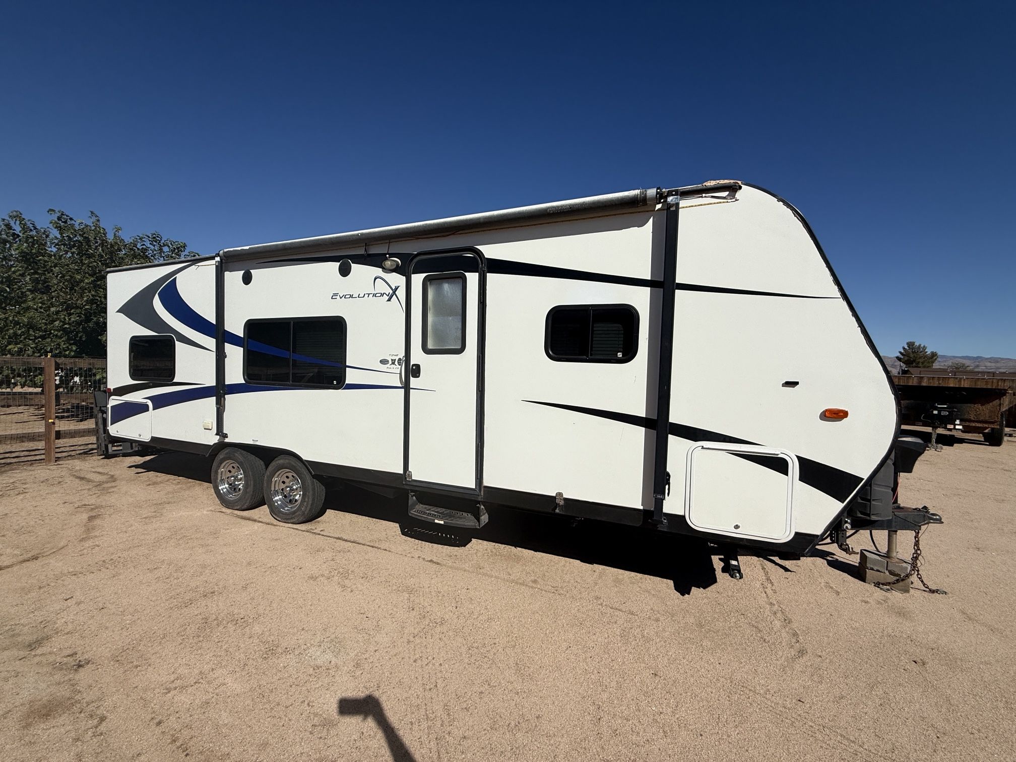 2016 Evolution tow behind travel trailer