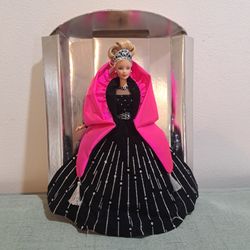 1998 Happy Holidays BARBIE Fashion Doll. Loose Item.