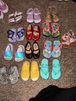 Girls shoes size 5-6c
