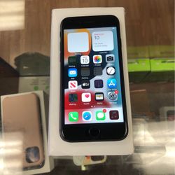 iPhone 8 Factory Unlocked! 30 days Manufacture Warranty ! 