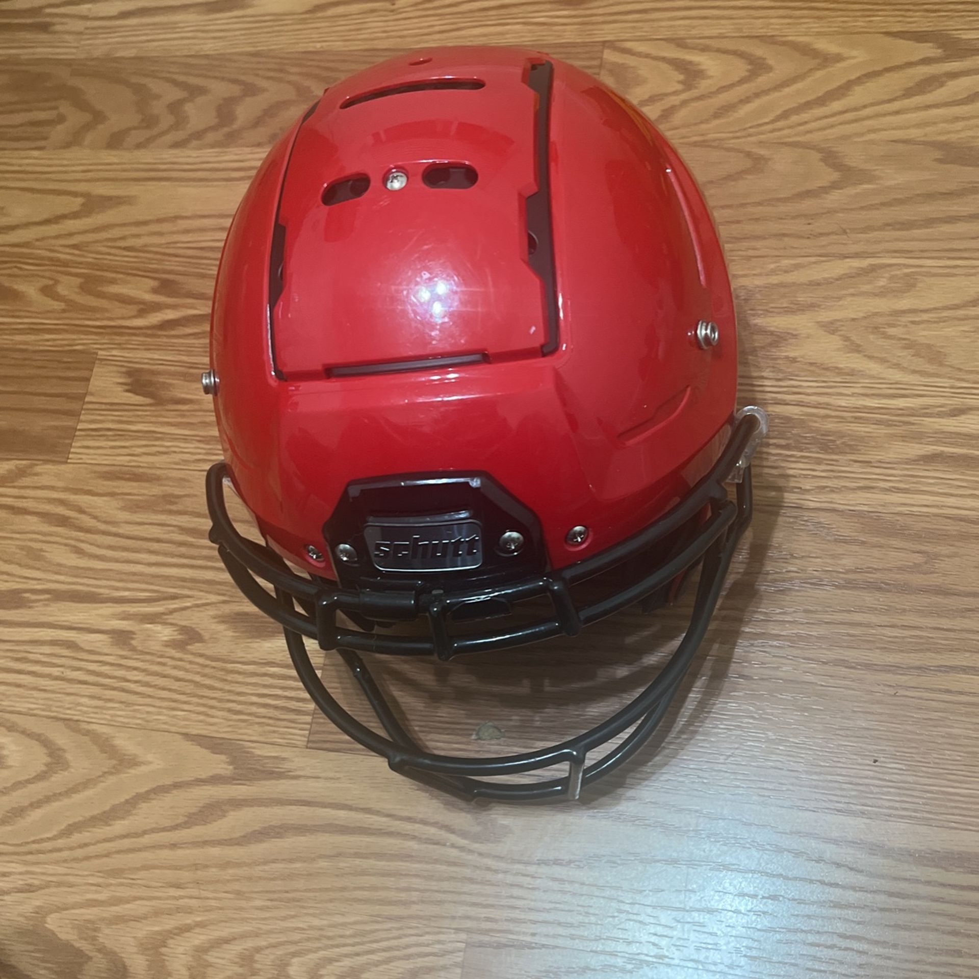 Schutt F7 Football Helmet