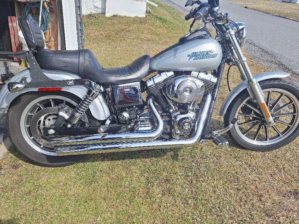 2005 Harley Davidson low rider.