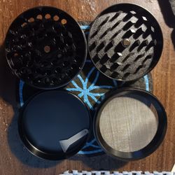Connected black 3 section essential herbal grinder