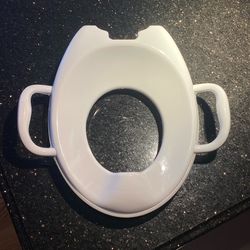 Munchkin Sturdy Toilet Seat - Toddler