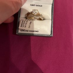 Ring 10Kt Gold 1/3 CTTW Genuine Diamond 