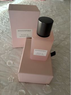 Banana Republic Peony & Peppercorn Perfume