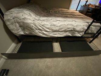 Queen Bunkbed