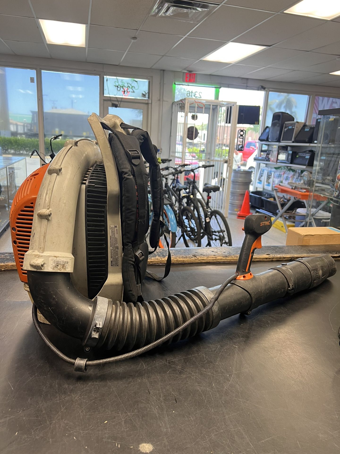 STIHL BR 500 207 mph 544 CFM Gas Backpack Leaf Blower
