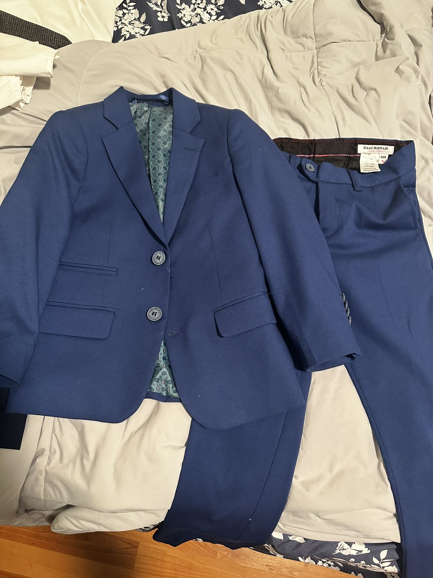 Boys Suit.   Size 5