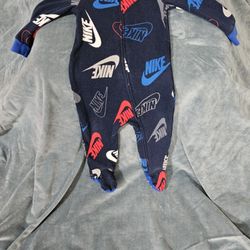 Boy Nike 6 To 9 Months Never Worn