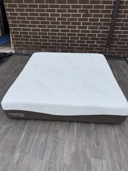 Comfor-Pedic King Size Mattress by BeautyRest