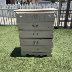 Shelf With Minor Defunctions