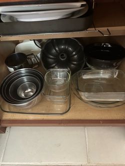 Mixed Bakeware and Kitchen Bowl Lot