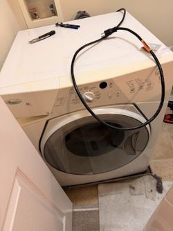 Whirlpool Washer and dryer set everything works great 300$