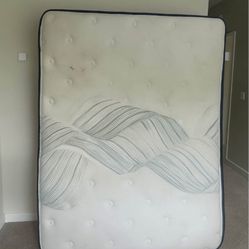 Full Size Serta Perfect Sleeper – Firm Mattress