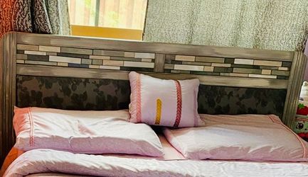 Headboard Queen size with 2 side tables
