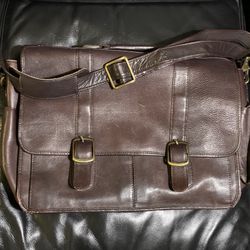 Gorgeous  Clava Leather Briefcase / Messenger Bag With Padded Laptop Compartment, Phone Holder, Pen Holders, Business Card Compartment Etc, Orig $285