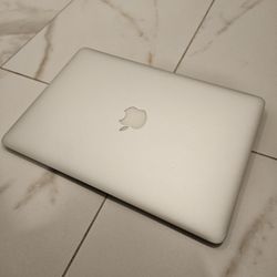 13" MacBook Air 2015 128GB / 8GB RAM