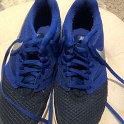 Nike Women’s Shoes Size 6 Y 