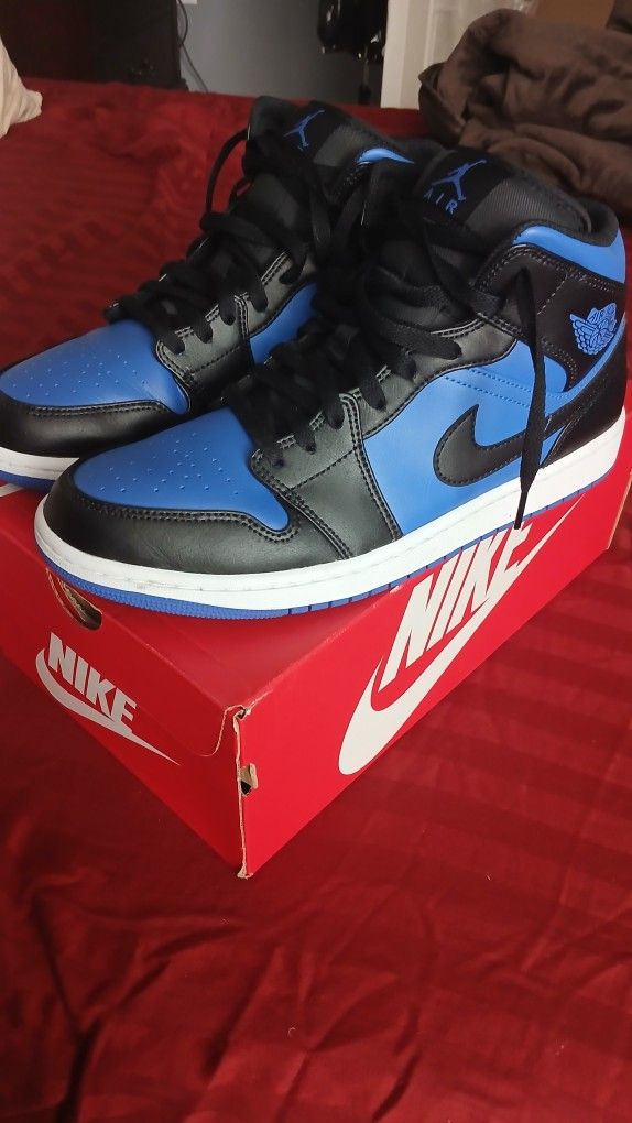 Air Jordan 1 Mid