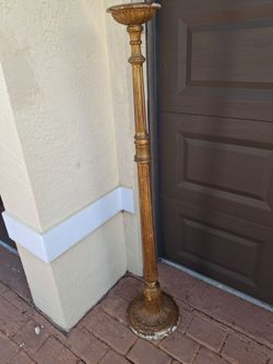 Italian  Carved Giltwood Floor Lamp.