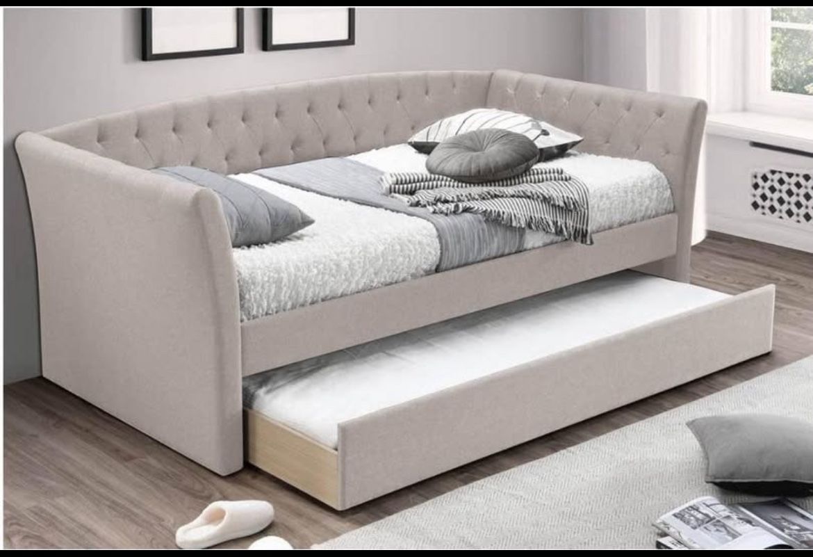 Day Bed w/ Slats + Trundle - Twin