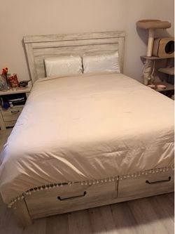 Grey Queen bed headboard/bedframe