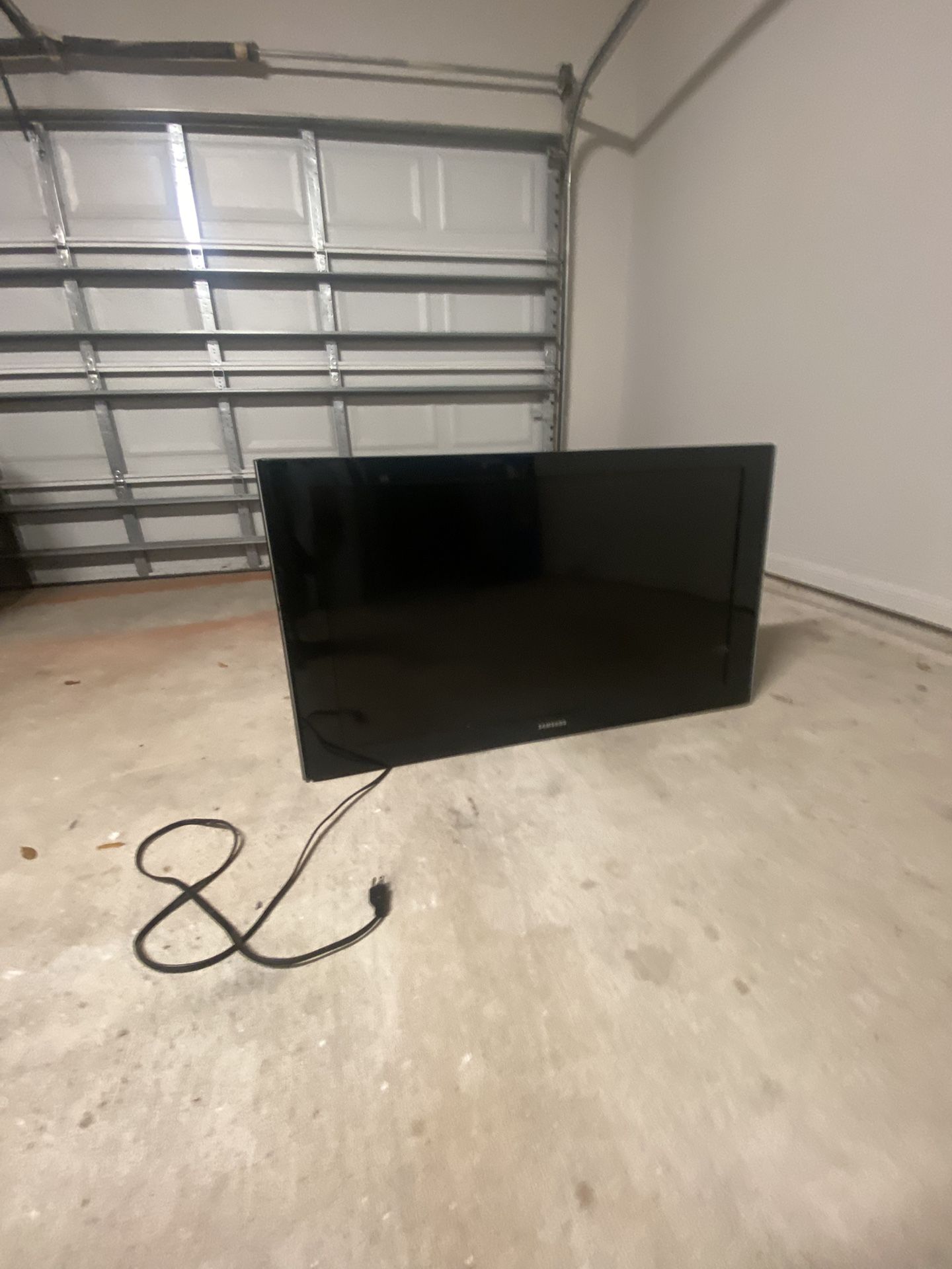 Samsung 40” HDTV – Works Great!