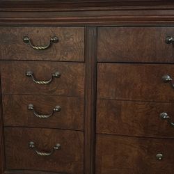 9 Drawer Dresser